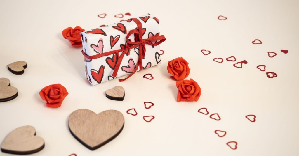 Cadouri din Lemn pentru Cuplu — Valentine și Dragobete